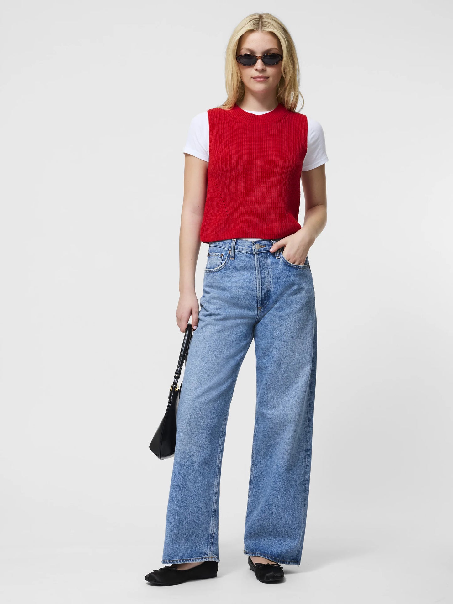 Mozart Crew Neck Sleeveless Vest