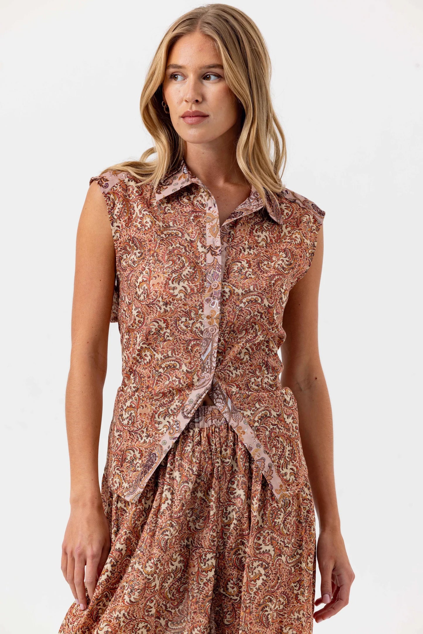 Arlyn Shirt in Floral Vine- Sundays by wearesundays