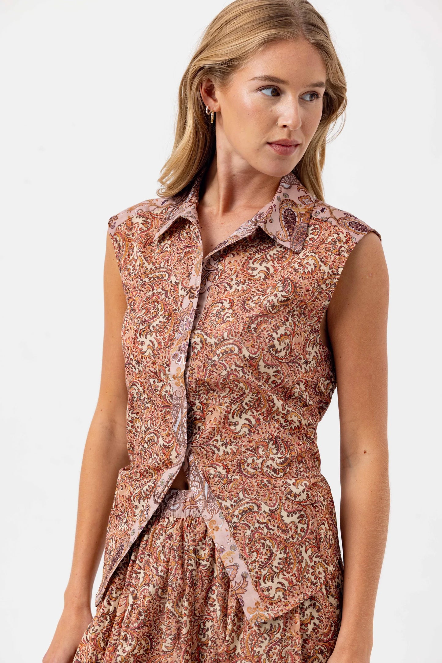 Arlyn Shirt in Floral Vine- Sundays by wearesundays