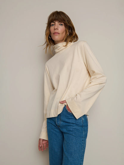 Neo Mock Neck T-Shirt in Parchment