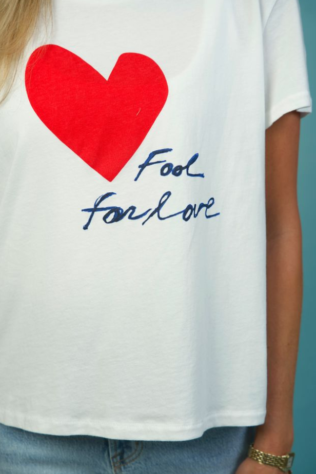 Suke Fool for Love Tee White- Kerri Rosenthal